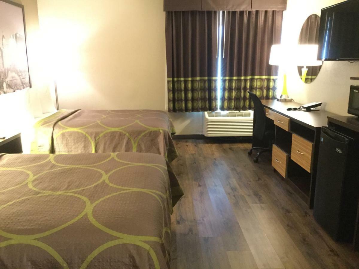 מלון Super 8 By Wyndham סאות' הולנד מראה חיצוני תמונה